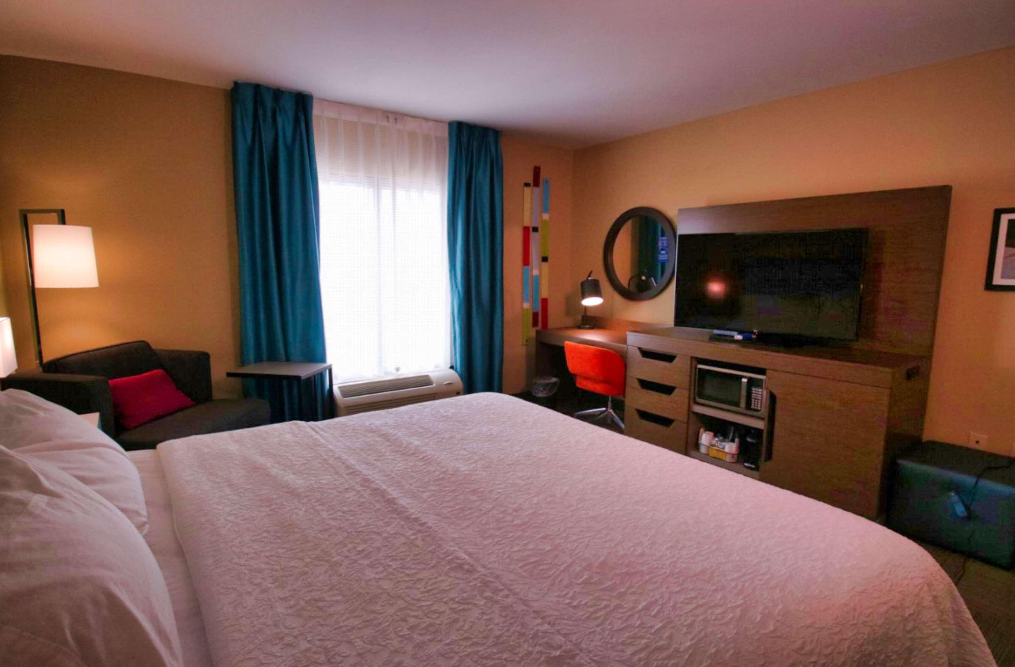 Hampton Inn & Suites Jacksonville Beach Boulevard/Mayo Clinic מראה חיצוני תמונה