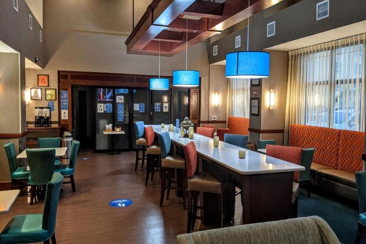 Hampton Inn & Suites Jacksonville Beach Boulevard/Mayo Clinic מראה חיצוני תמונה