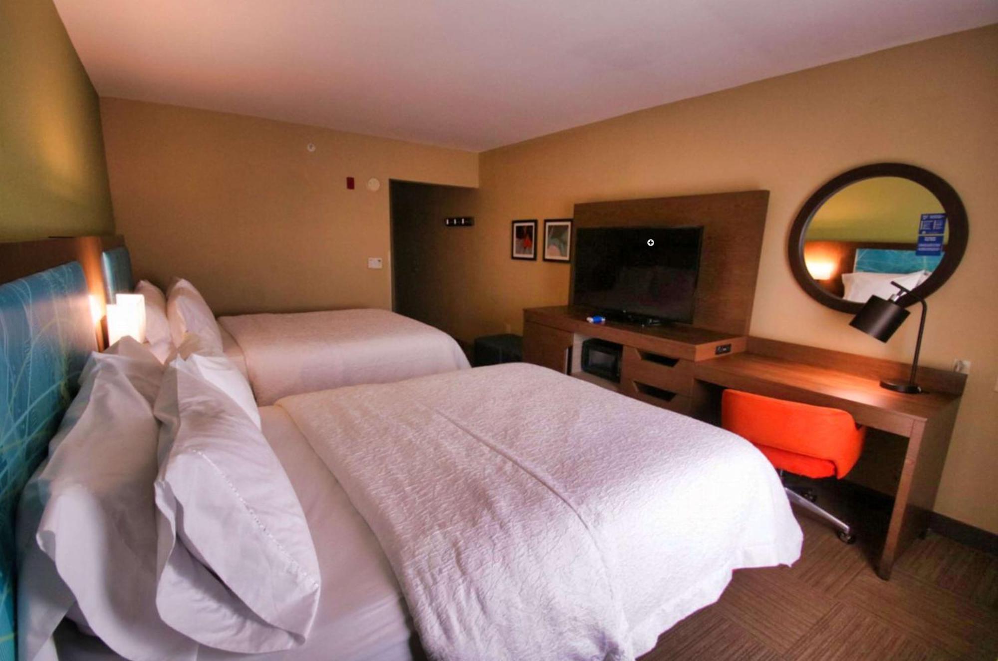 Hampton Inn & Suites Jacksonville Beach Boulevard/Mayo Clinic מראה חיצוני תמונה